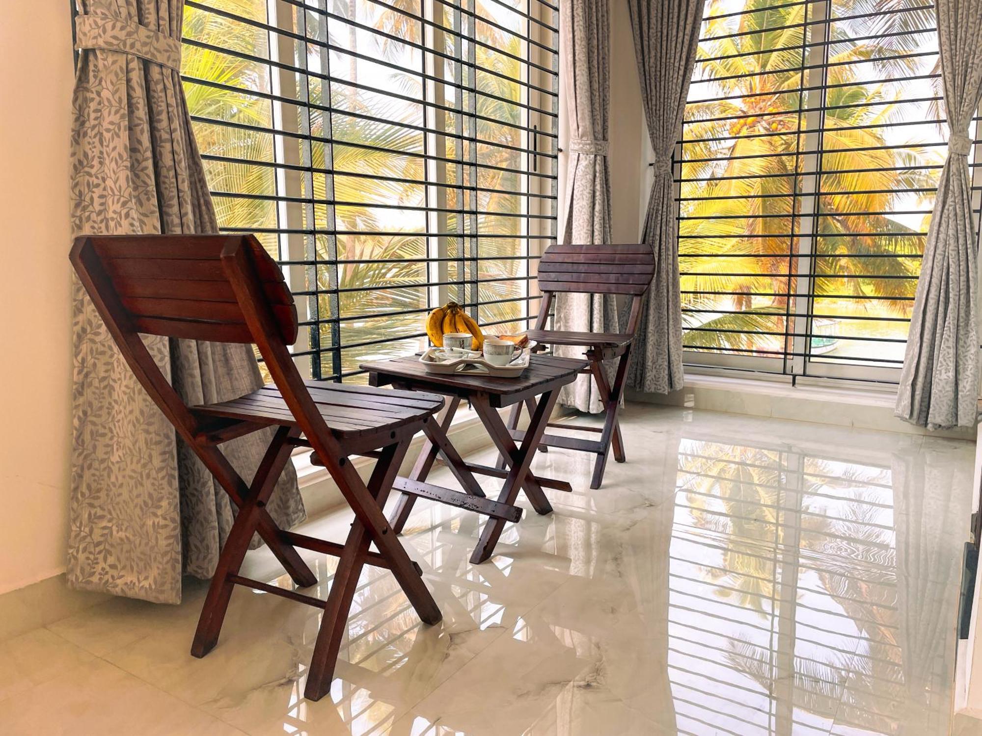 Gintara Beach Homestay By Evaddo Kalyānpur Exterior foto